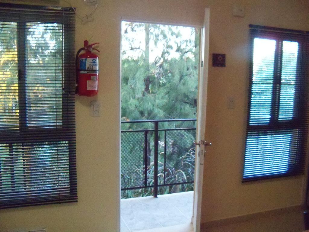 Apart Altos Del Golf Colon  Exterior photo